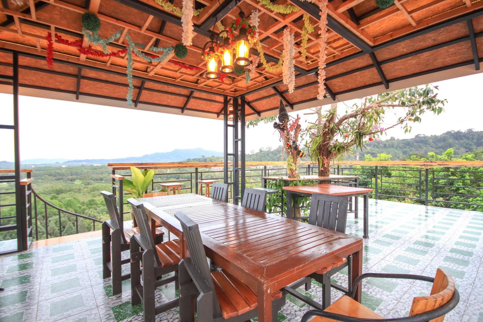 Happy Mountain Airport Resort Nai Yang Beach Екстериор снимка